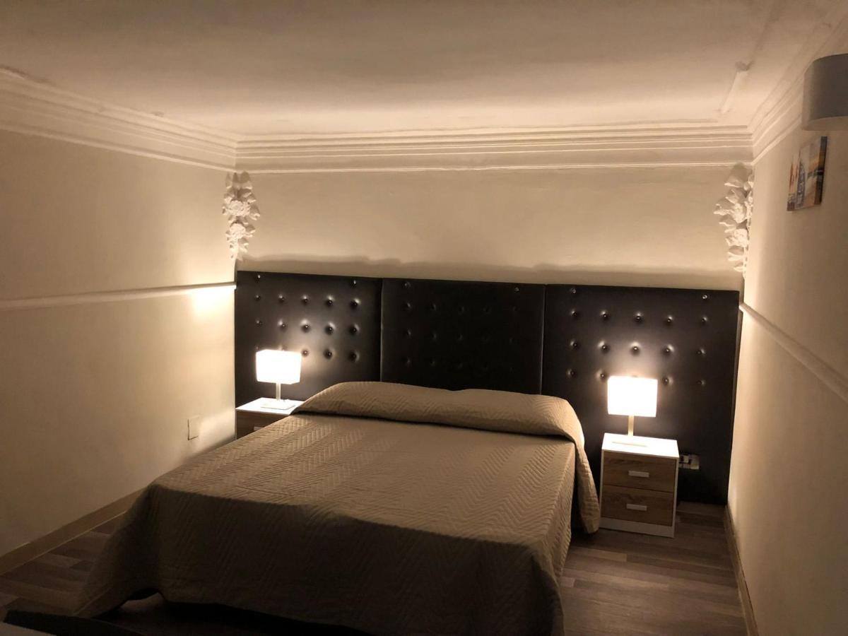 Storico17 Bed and Breakfast Catánia Buitenkant foto
