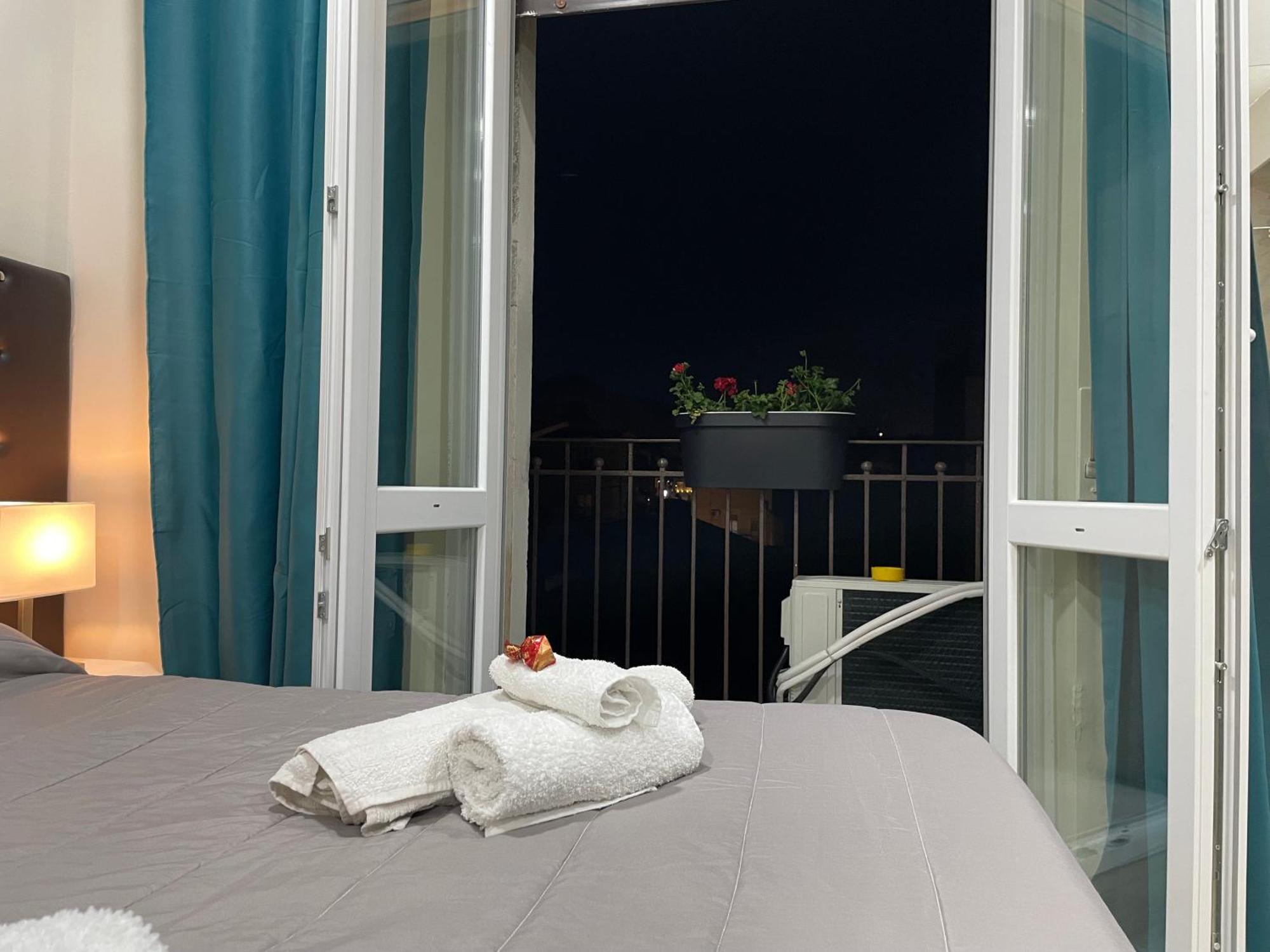 Storico17 Bed and Breakfast Catánia Buitenkant foto